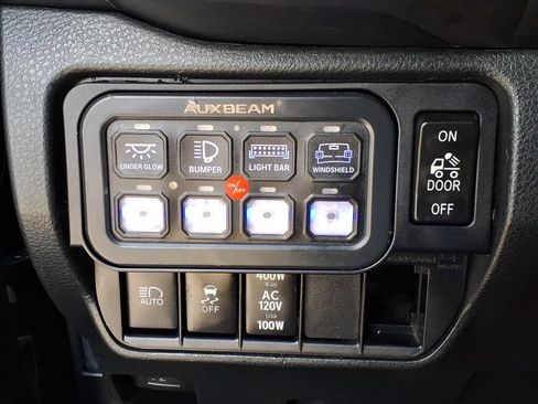 Used 2023 Toyota Tacoma TRD Off-Road AWD/4WD image 20
