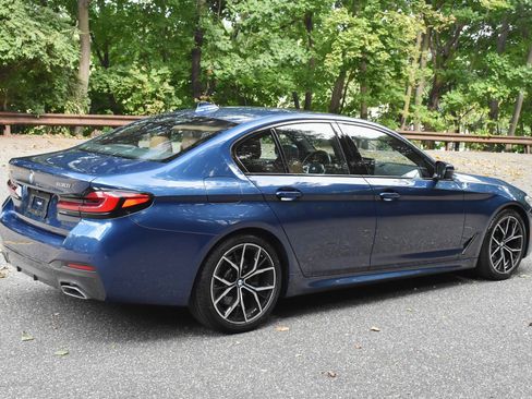 Used 2022 BMW 530i xDrive w/ M Sport Package image 8