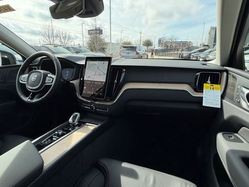 New 2026 Volvo XC60 B5 Ultra image 10