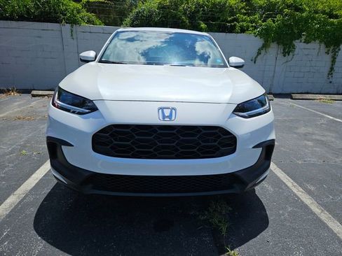 Certified 2023 Honda HR-V LX image 3