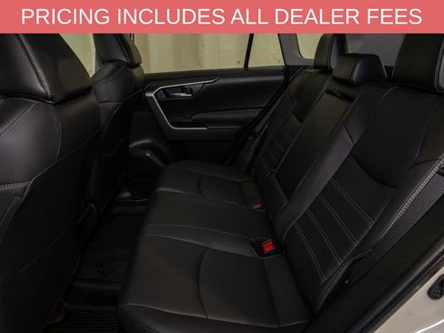 Used 2022 Toyota RAV4 XLE Premium AWD/4WD image 9