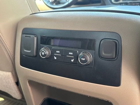Used 2019 Chevrolet Tahoe LT w/ Luxury Package AWD/4WD image 30