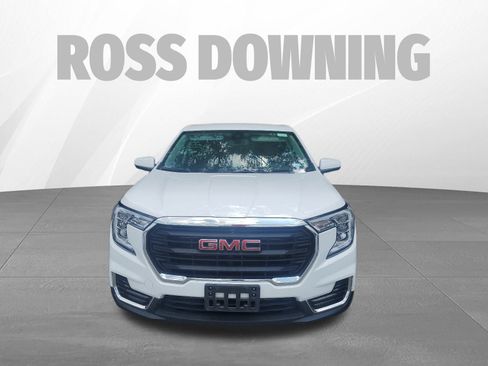 Used 2024 GMC Terrain SLE FWD image 2