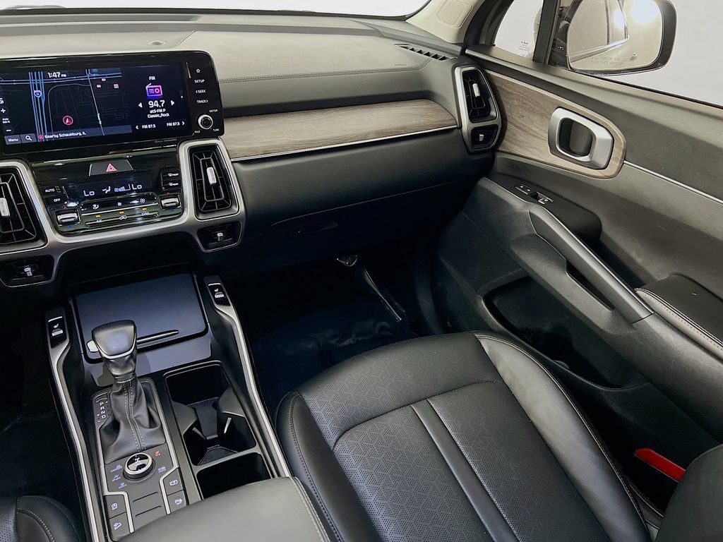 Used 2022 Kia Sorento S w/ Panoramic Sunroof Package AWD/4WD image 24