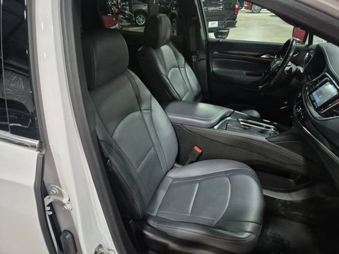 Certified 2024 Buick Enclave Premium AWD/4WD image 29