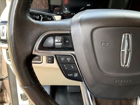 Used 2018 Lincoln Navigator L Reserve w/ Technology Package AWD/4WD image 23