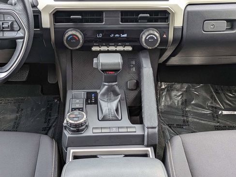 Used 2024 Toyota Tacoma TRD Off-Road AWD/4WD image 19