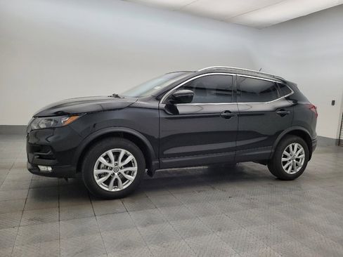 Used 2022 Nissan Rogue Sport SV image 2