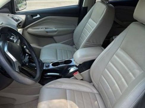Used 2014 Ford Escape Titanium FWD image 5