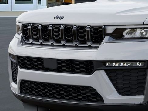 New 2026 Jeep Grand Cherokee L Limited AWD/4WD image 11