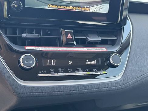 Used 2026 Toyota Corolla Cross LE FWD image 19