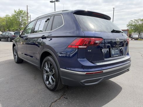 Used 2023 Volkswagen Tiguan SE w/ Panoramic Sunroof Package AWD/4WD image 9
