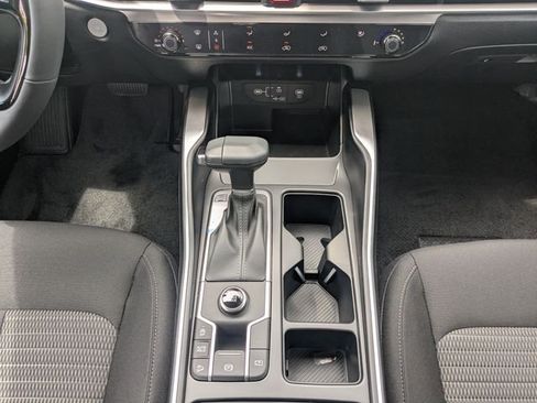 New 2026 Kia Sorento LX FWD image 21