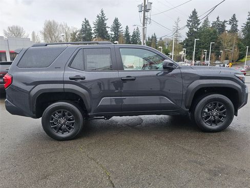 New 2026 Toyota 4Runner SR5 image 8