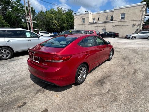 Used 2017 Hyundai Elantra SE FWD image 11