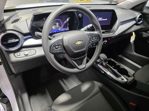 New 2026 Chevrolet Trax LT image 24