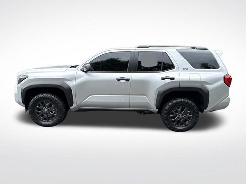 Used 2026 Toyota 4Runner SR5 AWD/4WD image 8