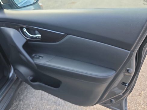 Used 2019 Nissan Rogue S w/ Special Edition Package image 25