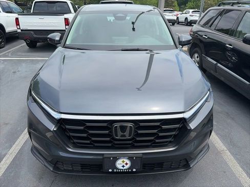 Used 2023 Honda CR-V LX image 3