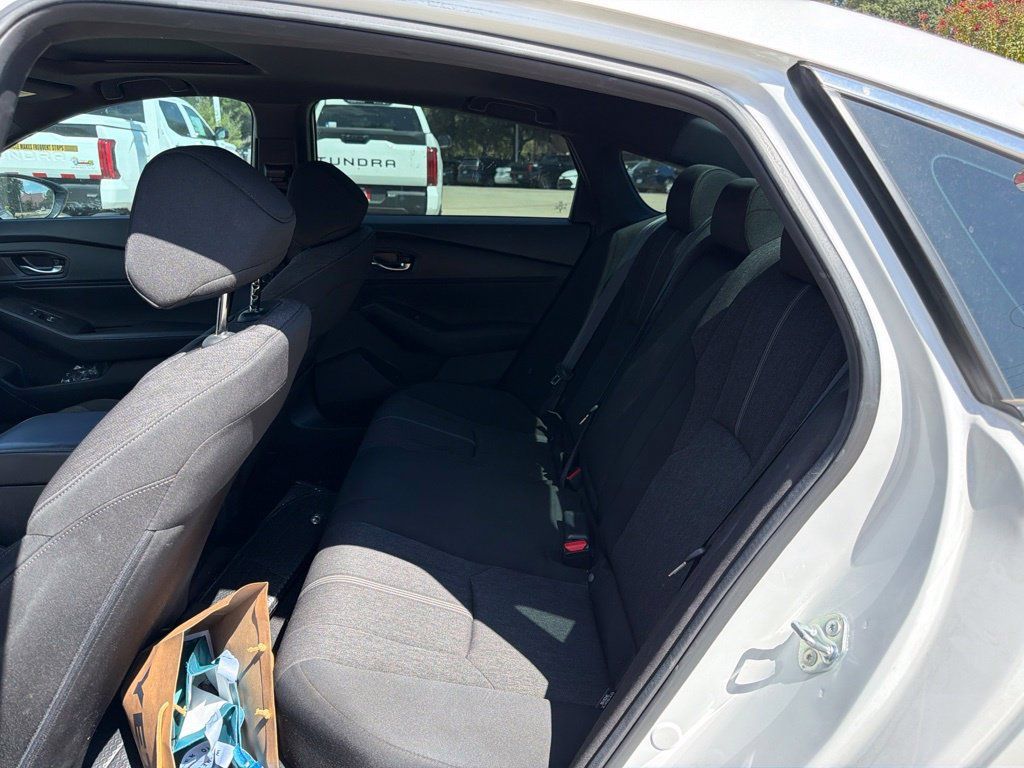 Used 2023 Honda Accord Sport image 12