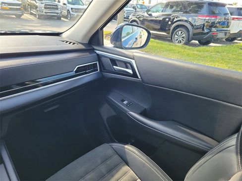 Used 2024 Mitsubishi Outlander SE Black Edition image 21