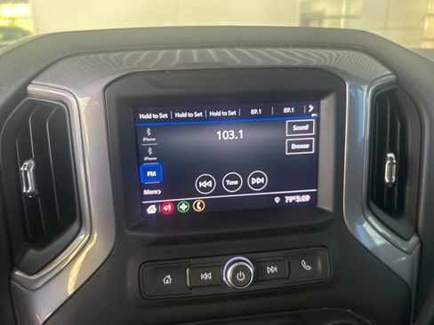 Used 2021 Chevrolet Silverado 1500 Custom image 24