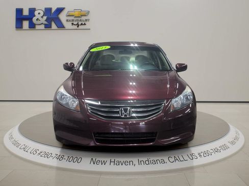 Used 2011 Honda Accord EX image 2