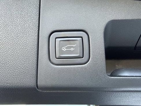 Certified 2024 Cadillac XT5 Premium Luxury AWD/4WD image 28