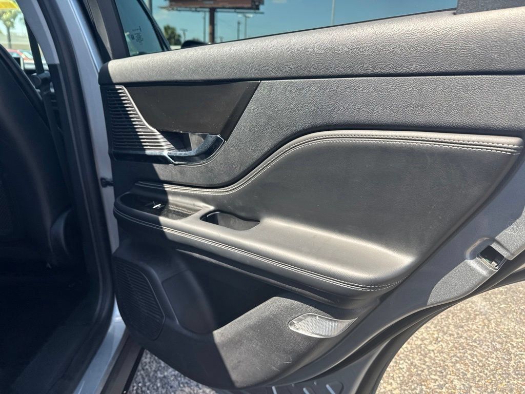 Certified 2022 Lincoln Corsair FWD image 22