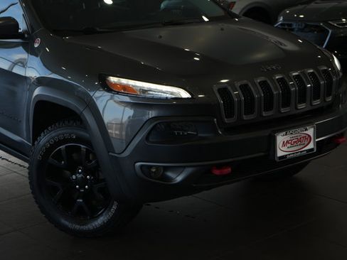 Used 2016 Jeep Cherokee Trailhawk w/ Comfort/Convenience Group image 3