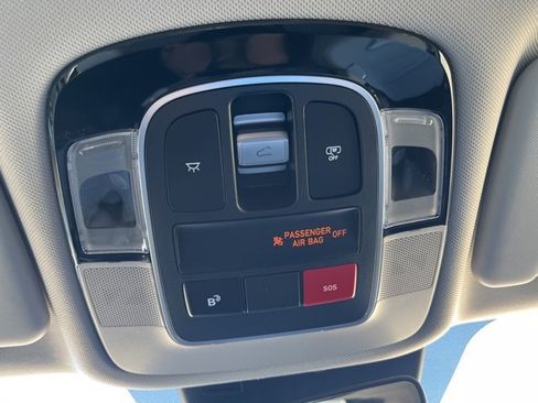 Used 2025 Hyundai Tucson Limited image 13