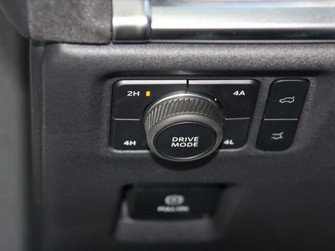 Used 2025 Ford Expedition Max Platinum AWD/4WD image 34