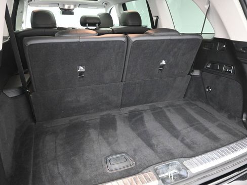 Used 2024 Mercedes-Benz GLS 450 4MATIC image 8