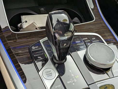 Used 2020 BMW X5 xDrive40i w/ Premium Package AWD/4WD image 17