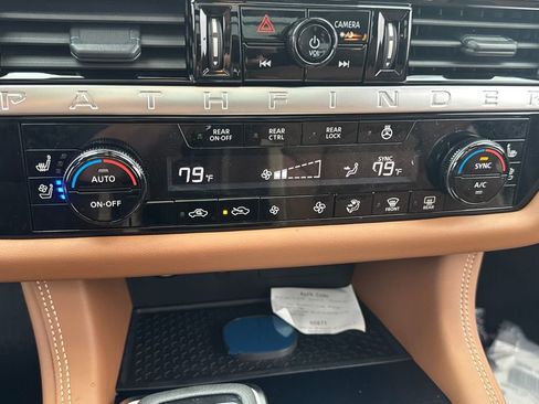 New 2026 Nissan Pathfinder Platinum image 22