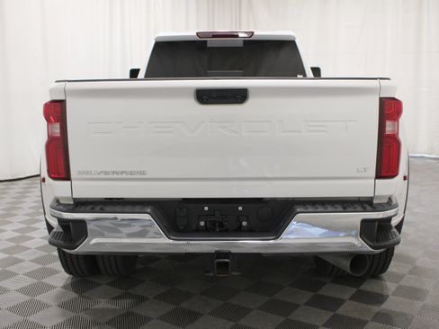 Used 2024 Chevrolet Silverado 3500 LT w/ Convenience Package RWD image 30