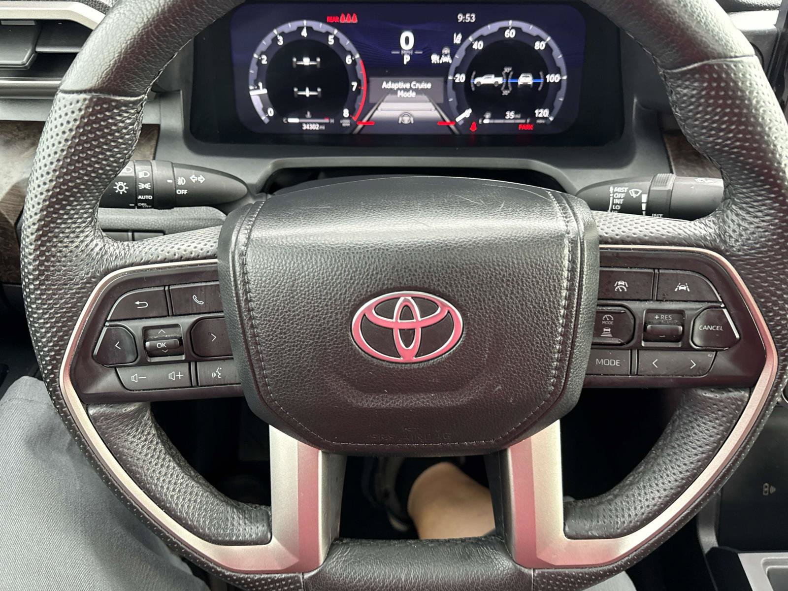 Used 2024 Toyota Tacoma Limited w/ Limited Package (LT) AWD/4WD image 27