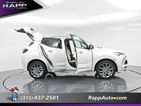 Used 2024 Buick Encore GX Avenir w/ Avenir Convenience Package FWD image 31