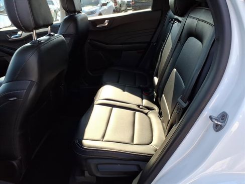 Used 2022 Ford Escape SEL image 13