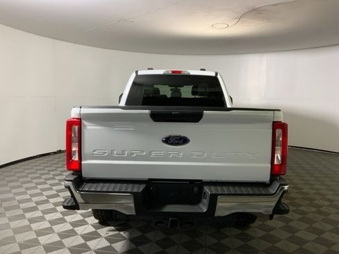 Used 2023 Ford F250 XLT image 6