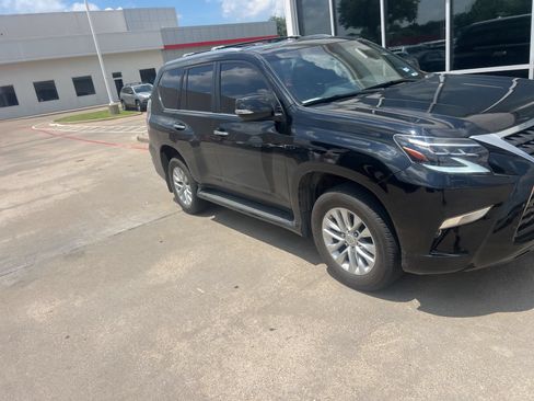 Used 2023 Lexus GX 460 Premium w/ Premium Package AWD/4WD image 3