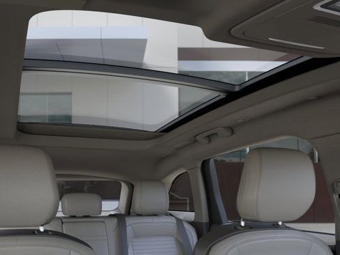 New 2025 Lincoln Nautilus Reserve image 22