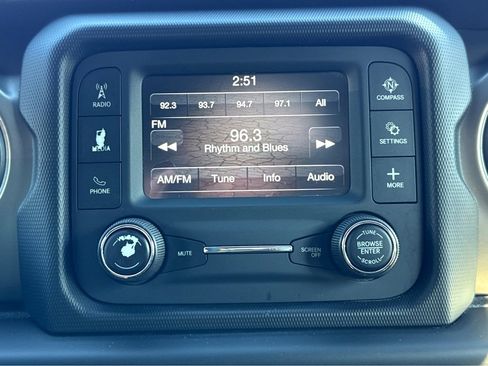 Used 2018 Jeep Wrangler Unlimited Sport S image 20