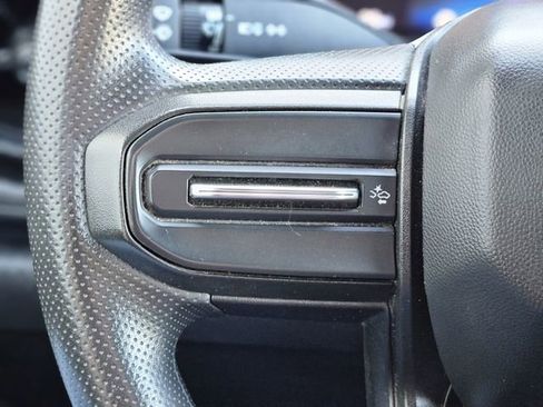 Used 2024 Chevrolet Colorado W/T image 17