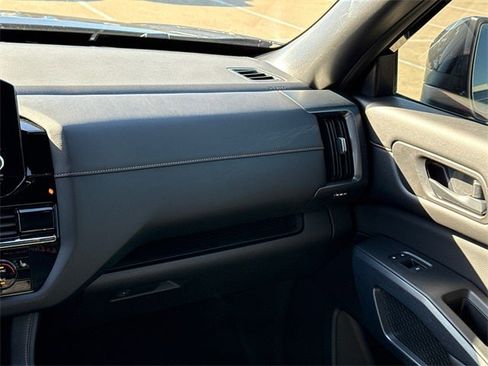 Certified 2025 Nissan Pathfinder Rock Creek image 17