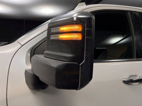 Used 2024 Chevrolet Silverado 2500 High Country w/ Technology Package image 24