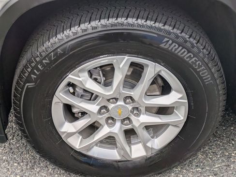 Used 2021 Chevrolet Traverse LT w/ LPO, Floor Liner Package image 30