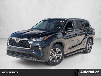 Used 2023 Toyota Highlander XLE