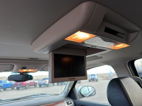 Used 2008 Chevrolet Avalanche LTZ w/ LTZ Preferred Equipment Group image 9