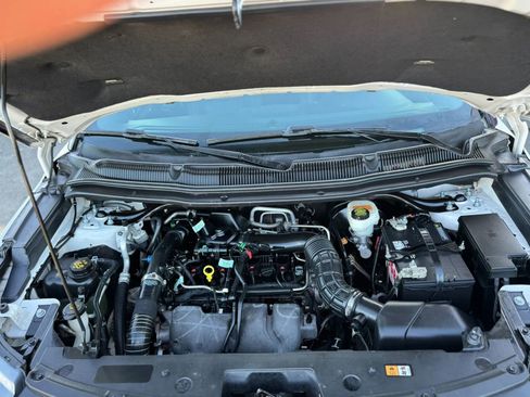 Used 2017 Ford Explorer XLT w/ Equipment Group 202A image 19